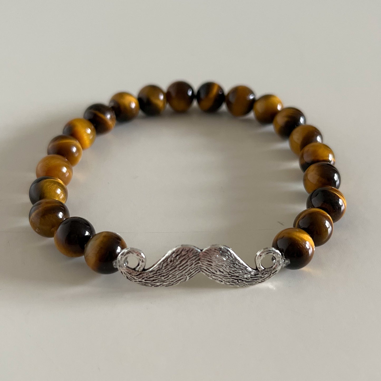 BRACELETS PERLES NATURELLES ET MOUSTACHE